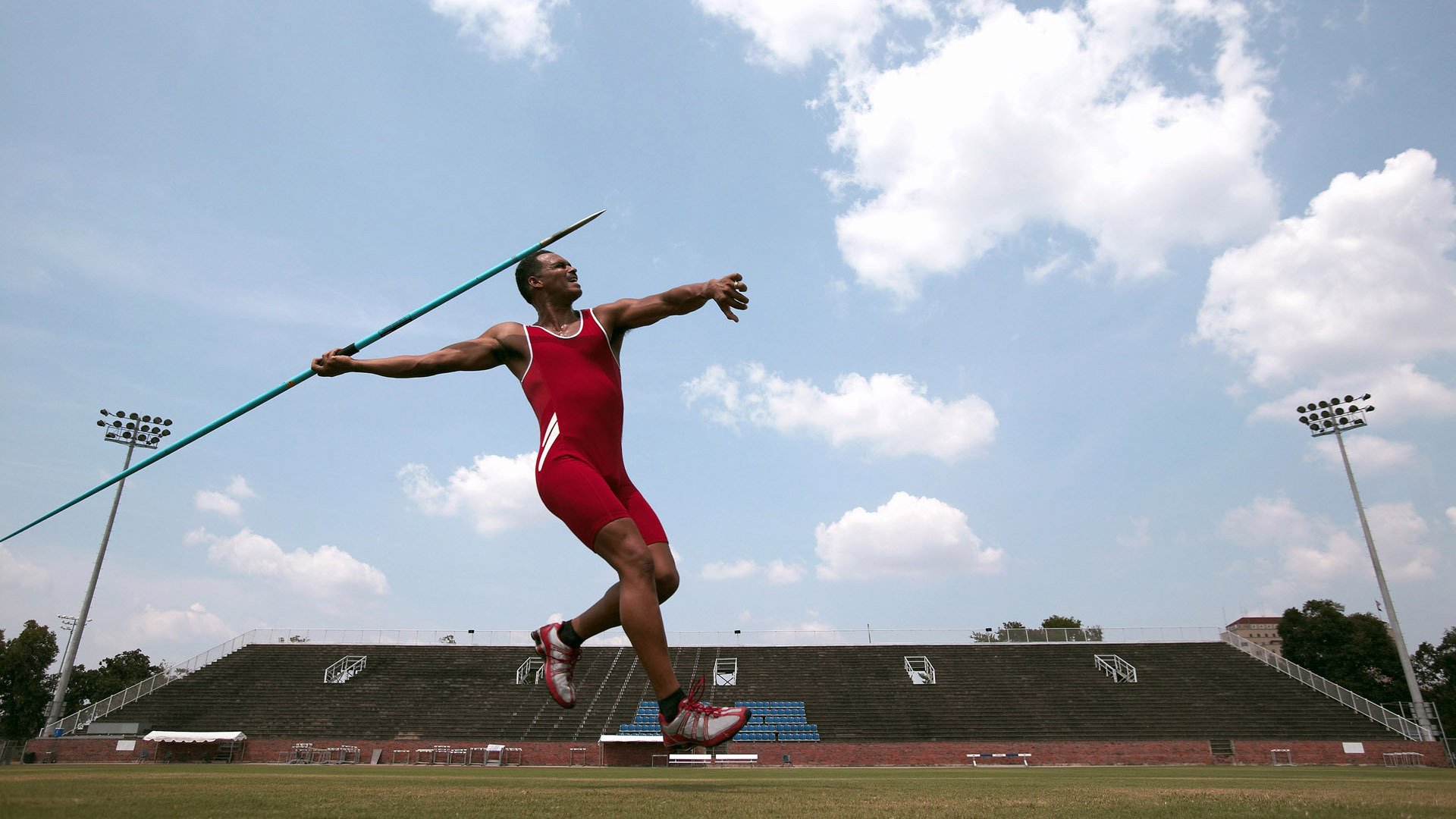 F1年度争冠之夜,卡拉斯科全程高能输出的非典型英雄叙事